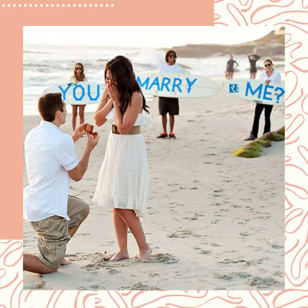 pedido de casamento na praia com familiares