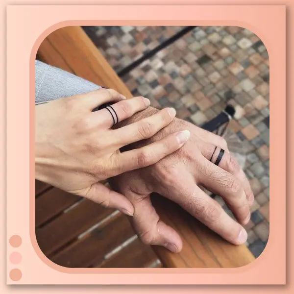 Tatuagem Linha no Dedo para casal