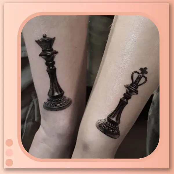 tatuagem de peças do jogo de xadrez