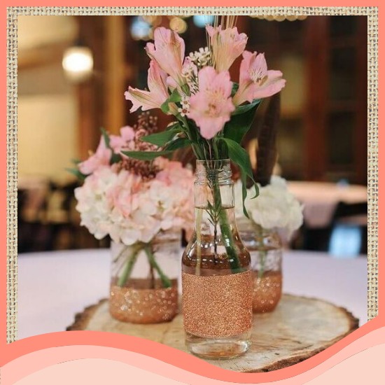 garrafas de vidro com flores casamento rustico