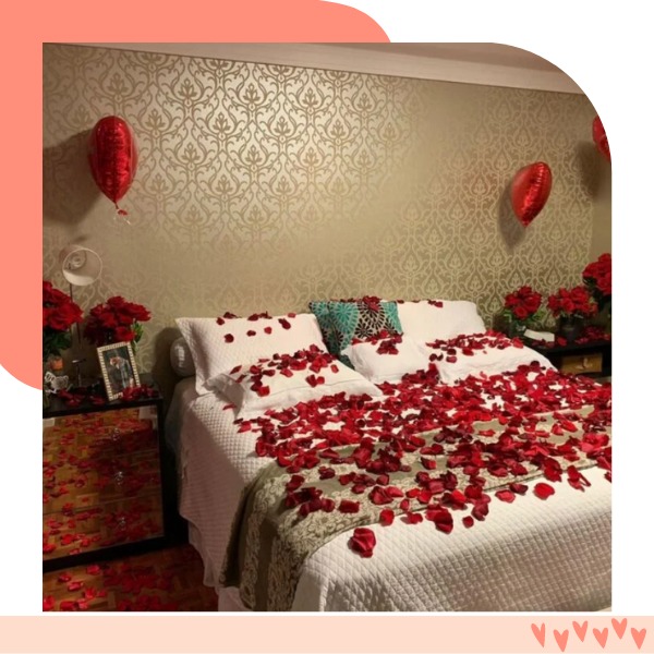 cama com rosas vermelhas