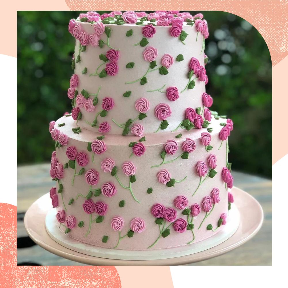 bolo de casamento 2 andares branco com flores rosa