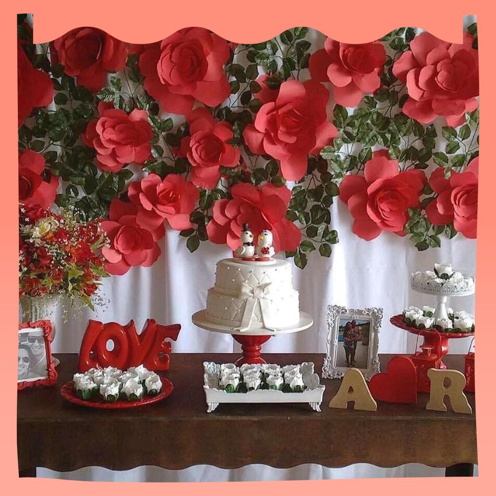 decoração de casamento simples com flores de papel
