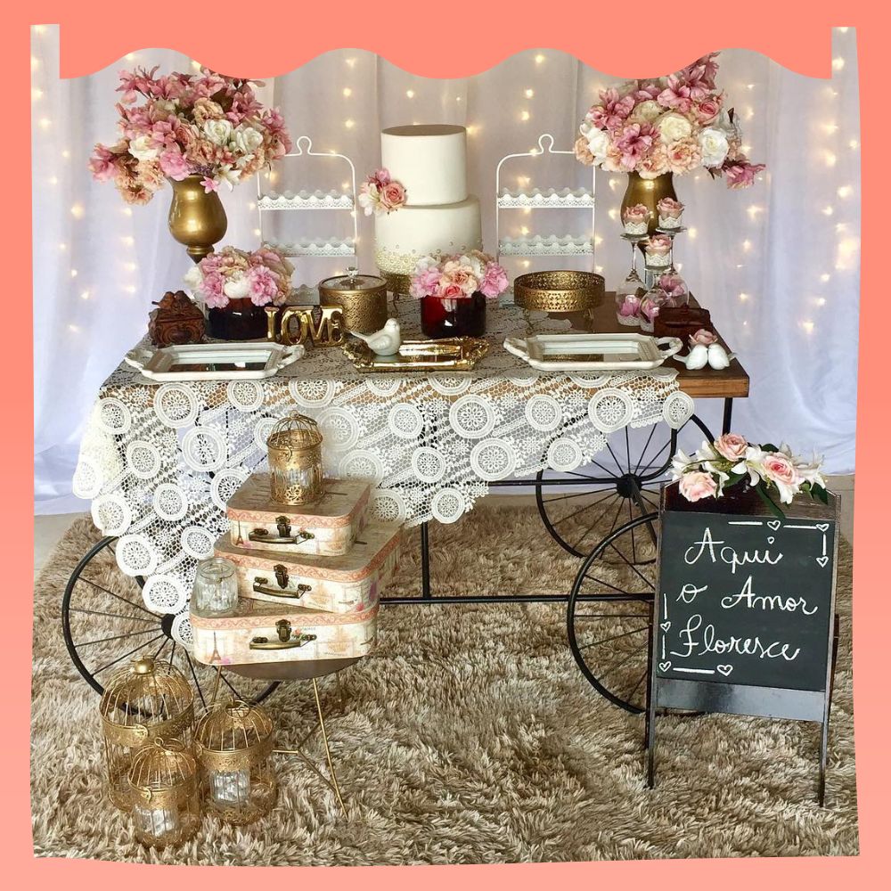 decoração simples de casamento mesa de doces bonita