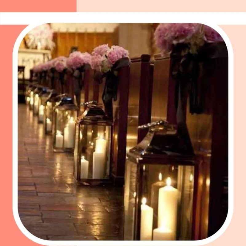 decoração de igreja para casamento com flores e velas