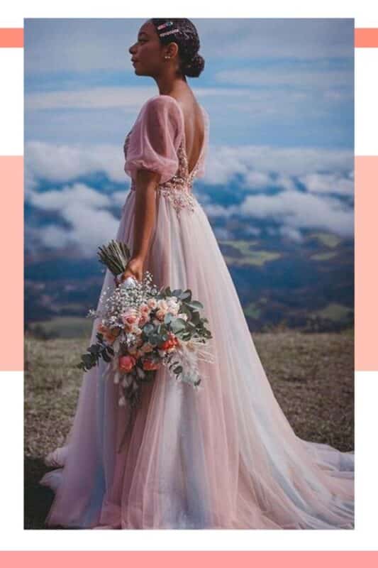 vestido de noiva branco e rosa