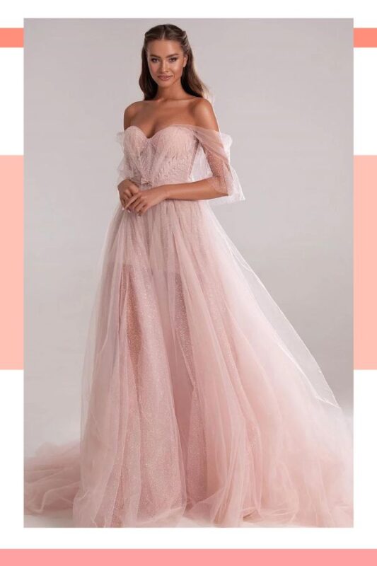 vestido de noiva rosa claro com tule longo