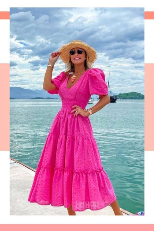 vestido de noiva rosa vibrante para praia