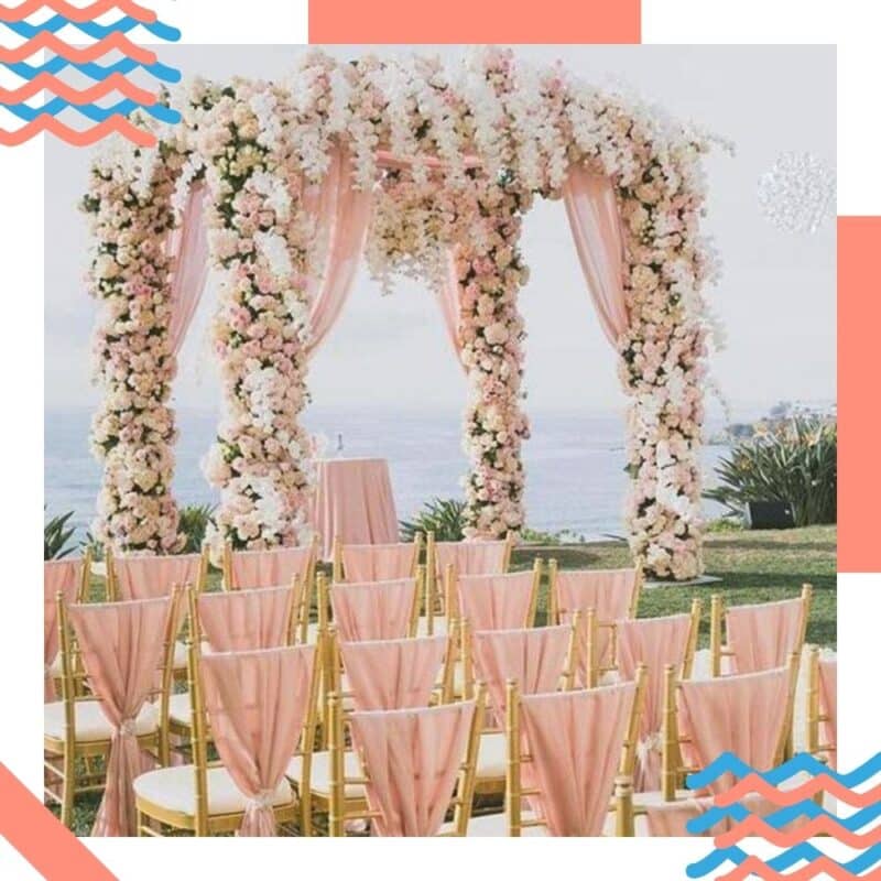 decoração de casamento na praia rosa claro florido