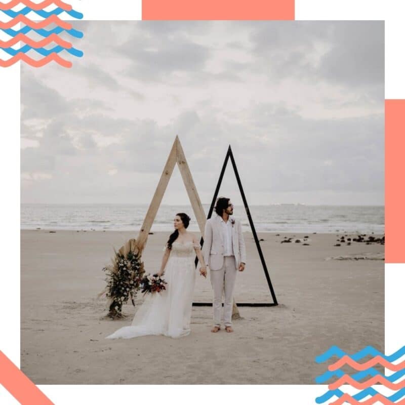 decoração de casamento na praia triangulo