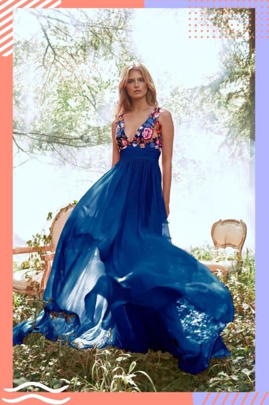 vestido de noiva azul royal com flores