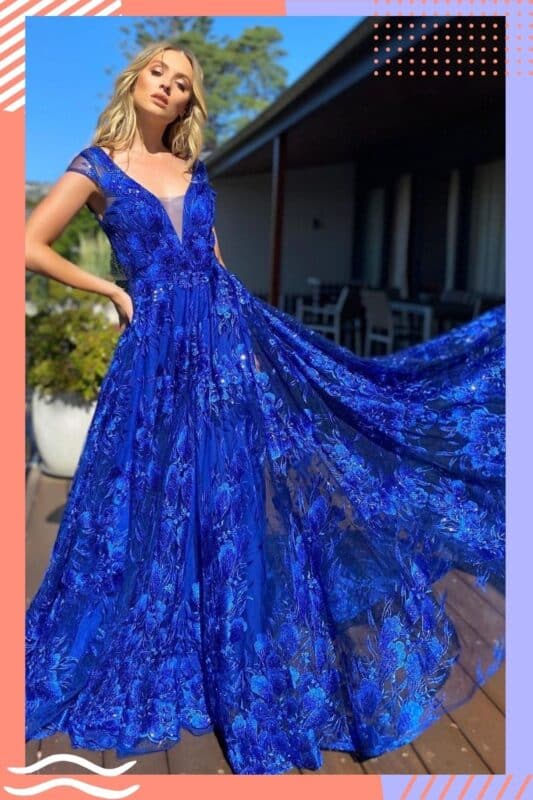vestido de noiva azul royal com renda