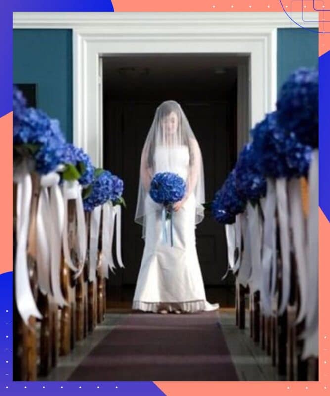 casamento azul na igreja florido