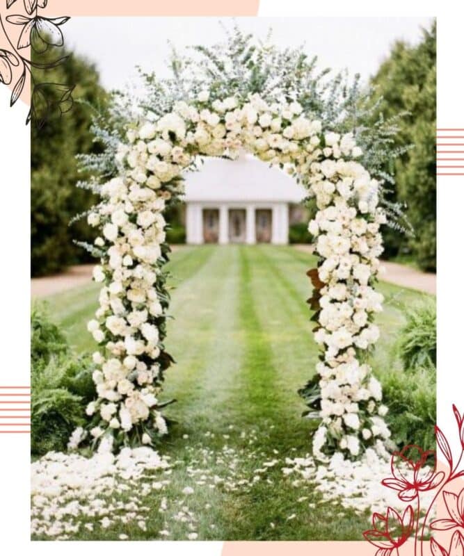 arco de flores brancas para casamento no jardim