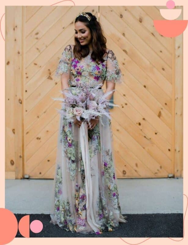 vestido de noiva com flores leves