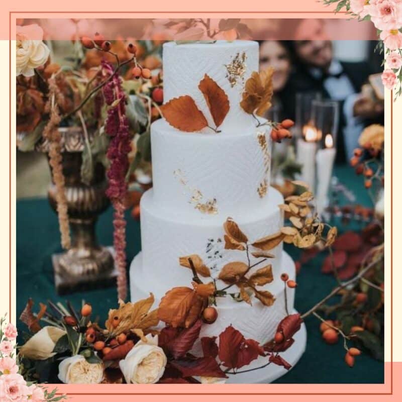 bolo de casamento com folhas terracota