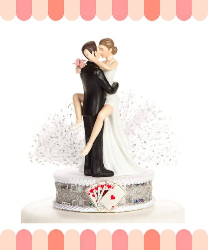 topo de bolo de casamento casal e cartas