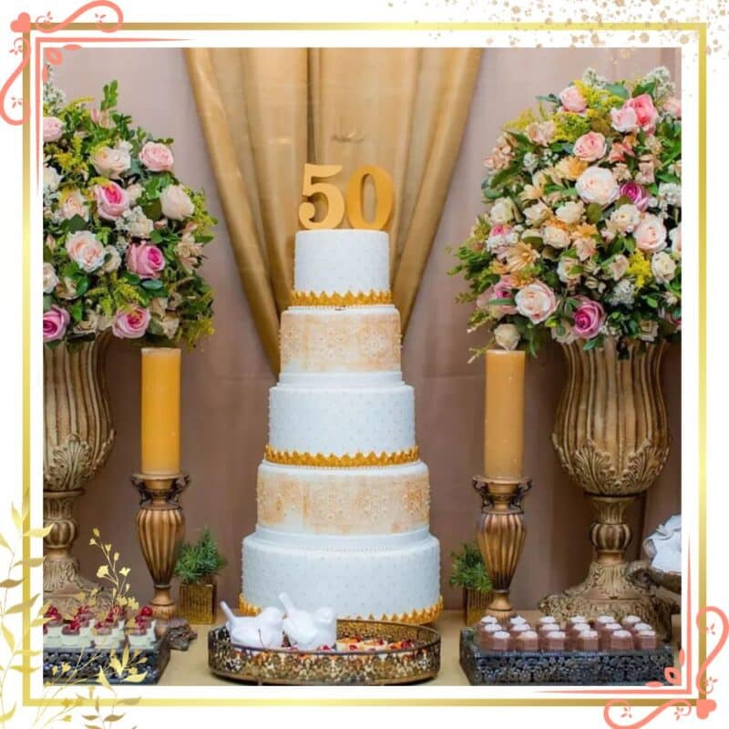 bodas de ouro decoração com bolo grande