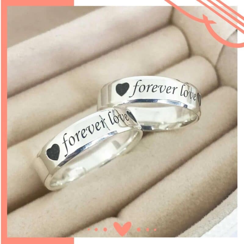 alianças de prata com gravação de forever love